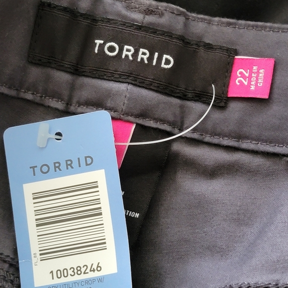 Torrid Utility Crop Pants - Picture 5 of 10